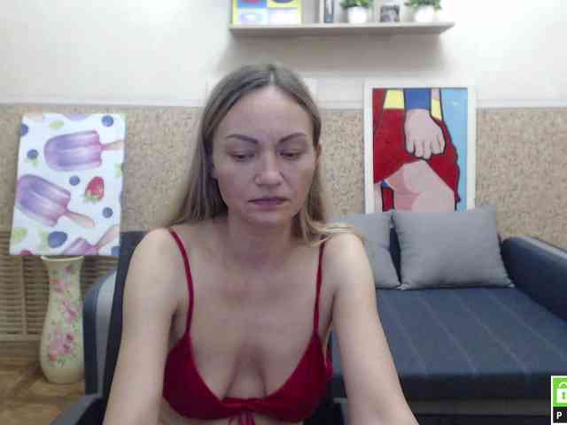 BlondMikeyy886 webcam