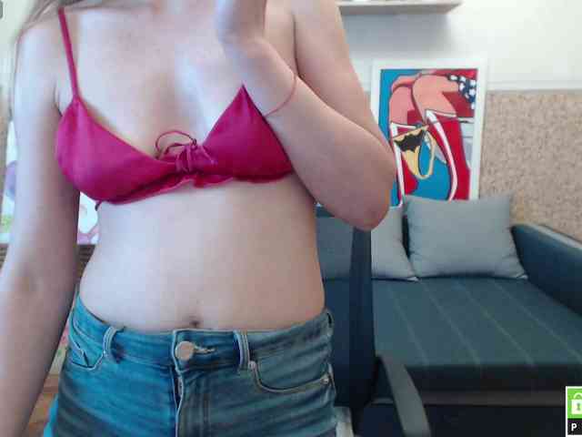 BlondMikeyy886 webcam