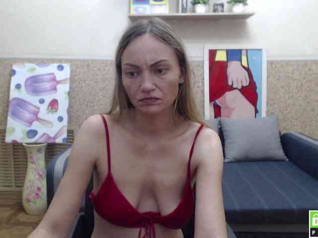BlondMikeyy886 webcam