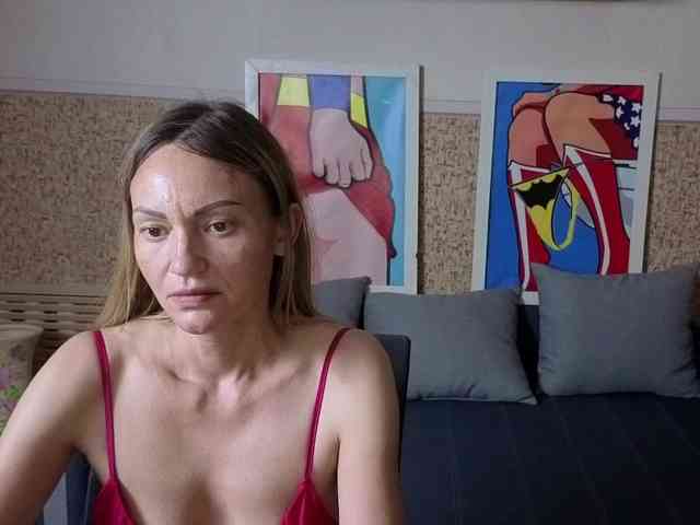 BlondMikeyy886 webcam