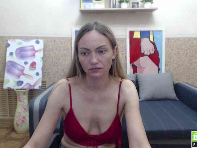 BlondMikeyy886 webcam