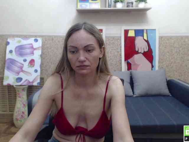 BlondMikeyy886 webcam