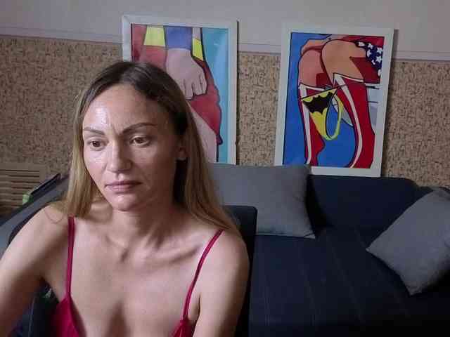 BlondMikeyy886 webcam