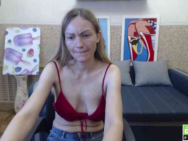 BlondMikeyy886 webcam