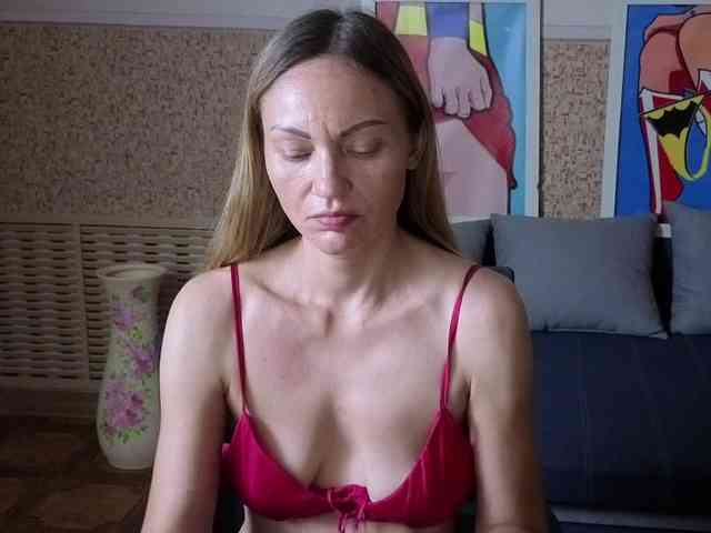 BlondMikeyy886 webcam