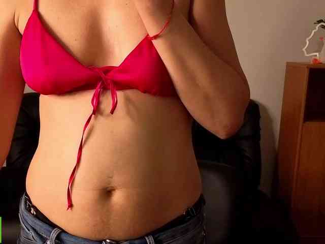 BlondMikeyy886 webcam