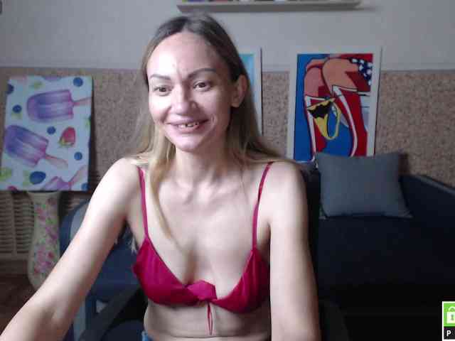BlondMikeyy886 webcam