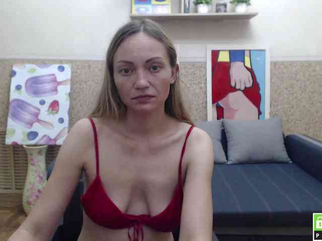 BlondMikeyy886 webcam