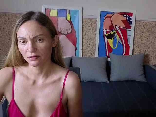 BlondMikeyy886 webcam