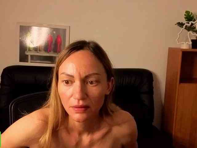 BlondMikeyy886 - Girl 