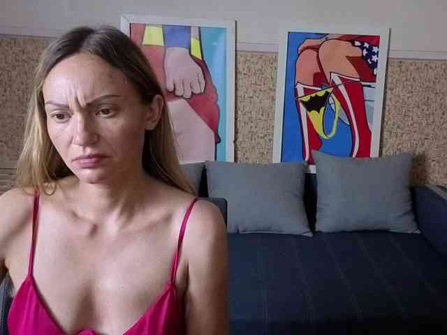 BlondMikeyy886 webcam