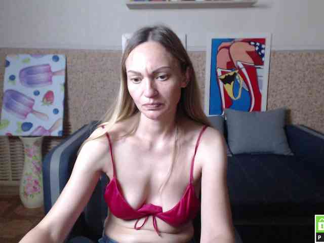 BlondMikeyy886 webcam