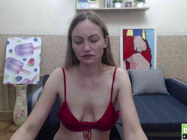 BlondMikeyy886 webcam