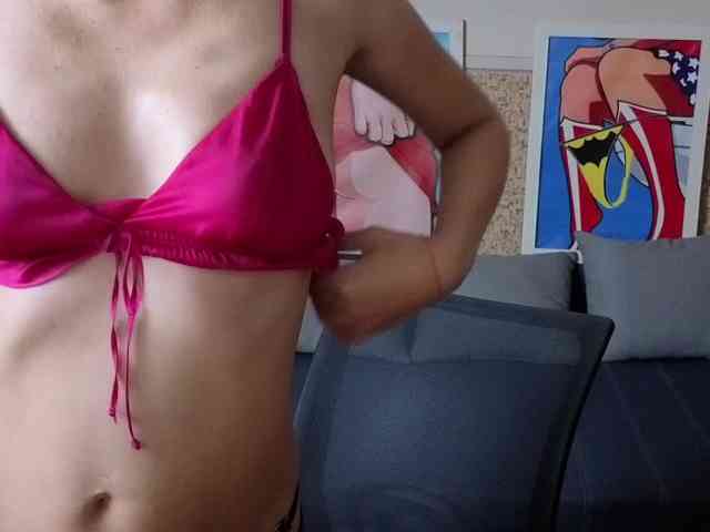 BlondMikeyy886 webcam