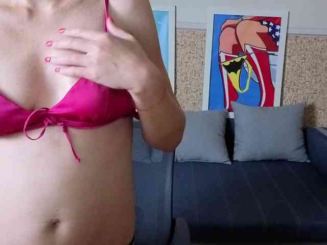 BlondMikeyy886 webcam