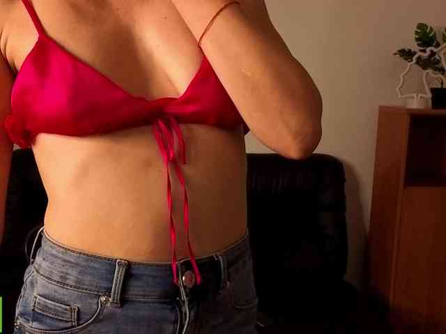 BlondMikeyy886 webcam