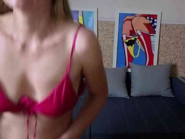 BlondMikeyy886 webcam