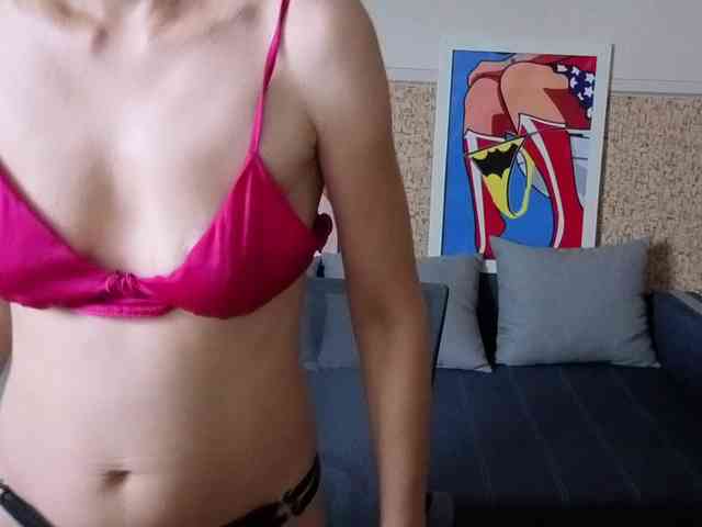 BlondMikeyy886 webcam