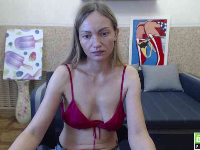 BlondMikeyy886 webcam