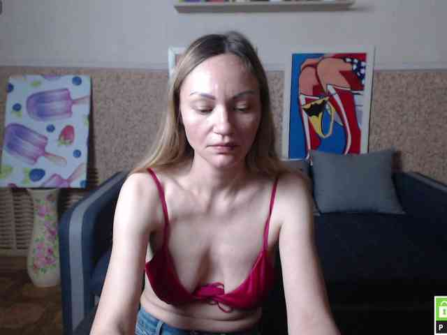 BlondMikeyy886 webcam