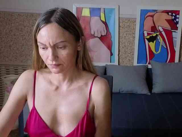 BlondMikeyy886 webcam
