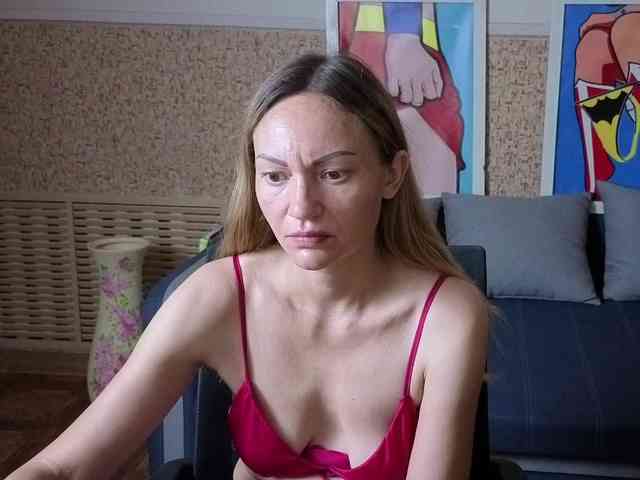BlondMikeyy886 webcam
