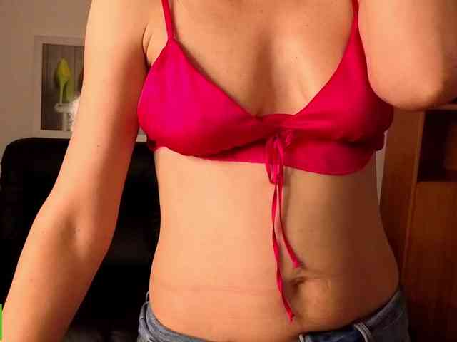 BlondMikeyy886 webcam