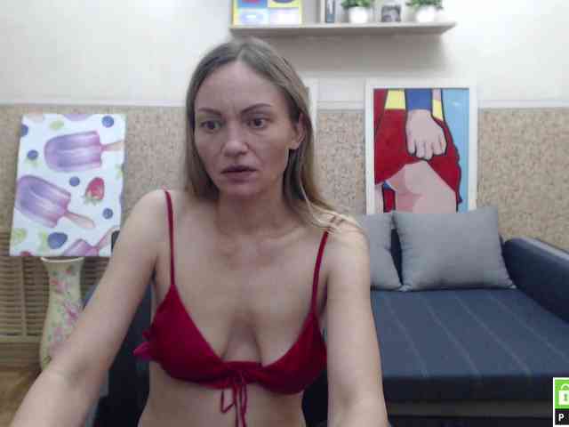 BlondMikeyy886 webcam