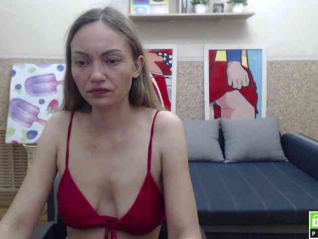 BlondMikeyy886 webcam