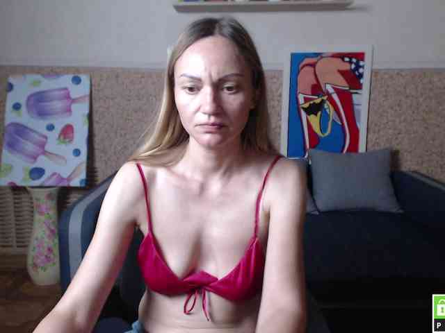 BlondMikeyy886 webcam