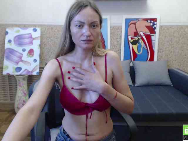 BlondMikeyy886 webcam