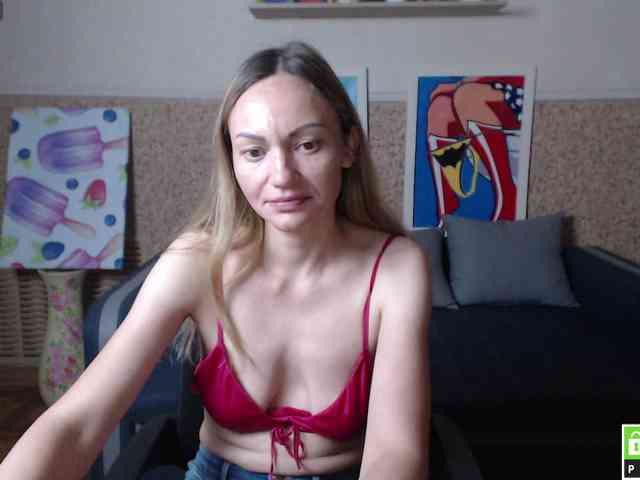 BlondMikeyy886 webcam