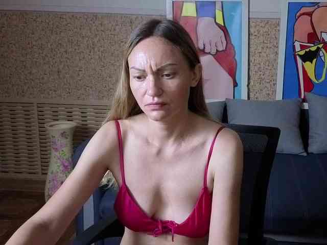 BlondMikeyy886 webcam