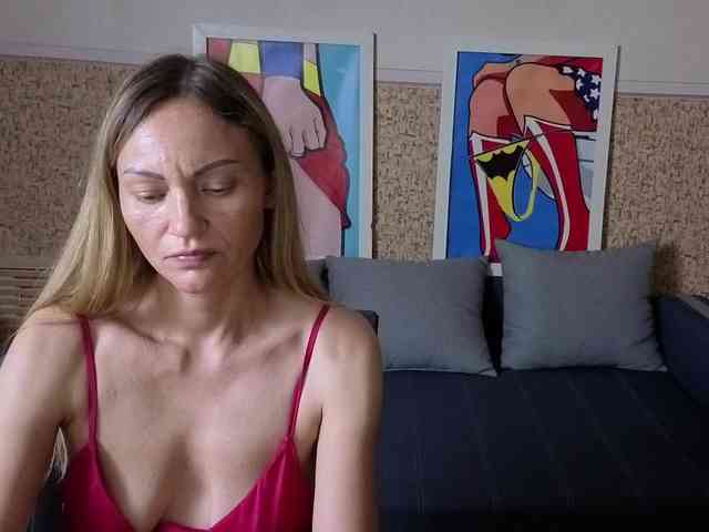 BlondMikeyy886 webcam