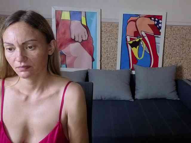 BlondMikeyy886 webcam