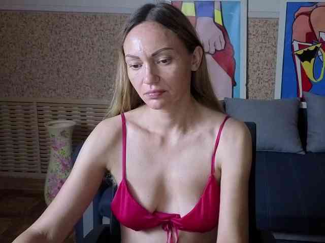 BlondMikeyy886 webcam