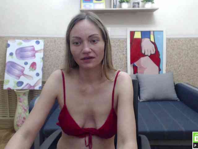BlondMikeyy886 webcam
