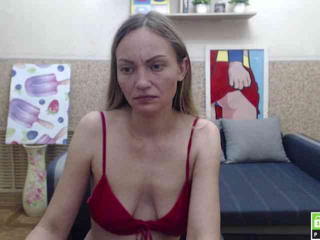 BlondMikeyy886 webcam