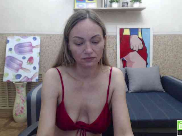BlondMikeyy886 webcam