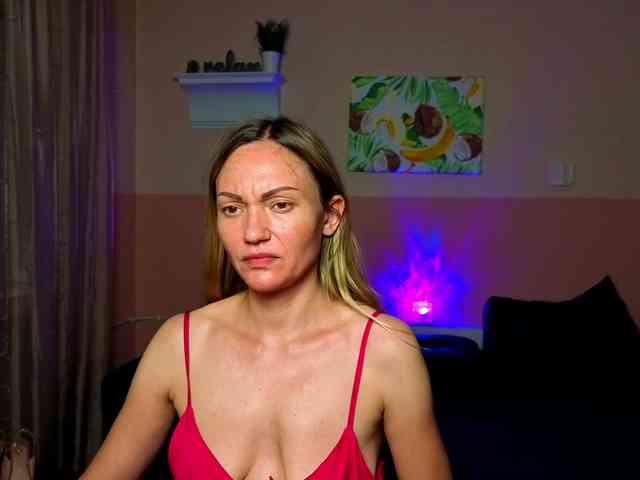 BlondMikeyy886 - Girl 