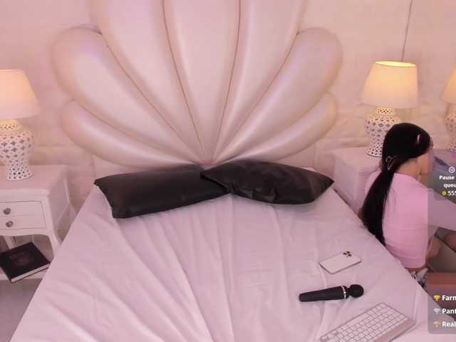 LevahMia1 live cam preview