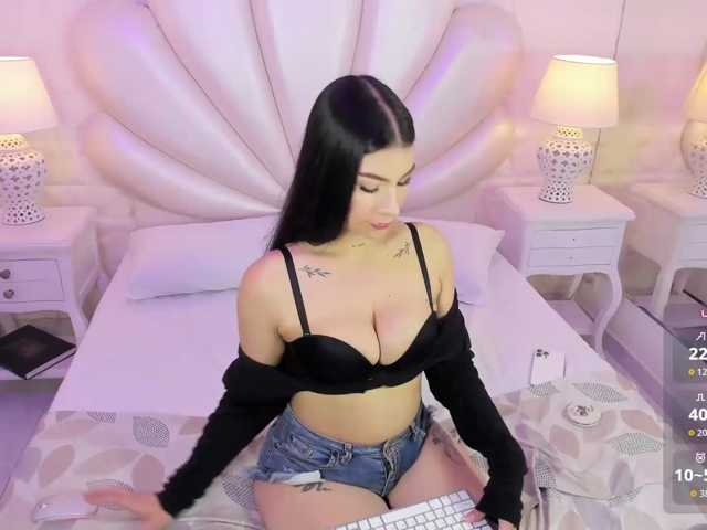LevahMia1 live cam on BongaCams