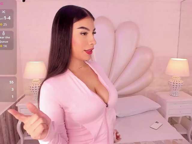 LevahMia1 live cam on BongaCams