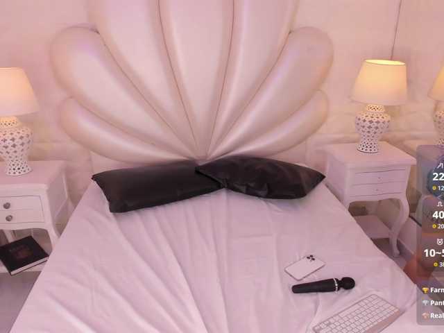 LevahMia1 live cam on BongaCams