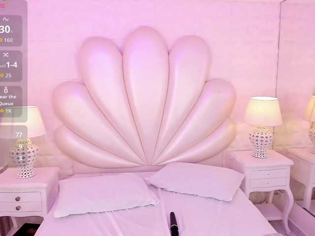 LevahMia1 live cam on BongaCams