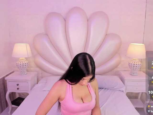 LevahMia1 live cam on BongaCams