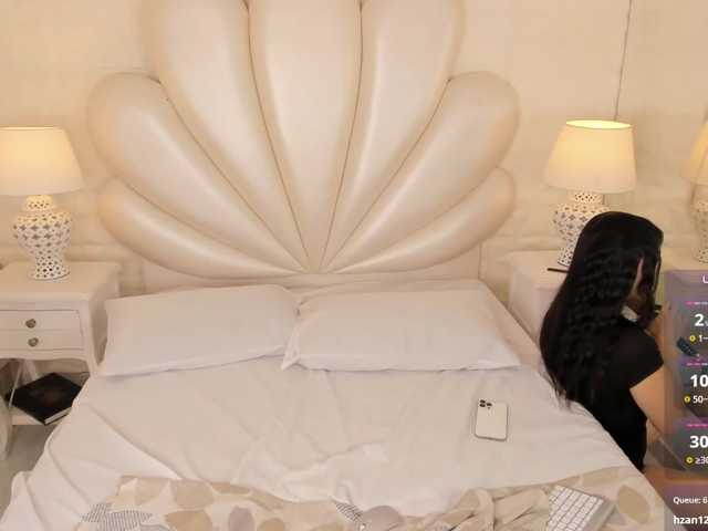 LevahMia1 live cam on BongaCams