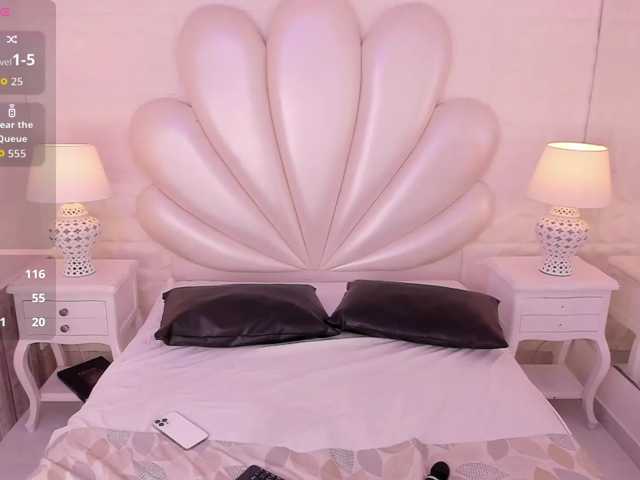 LevahMia1 live cam on BongaCams