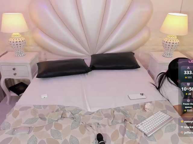 LevahMia1 live cam on BongaCams