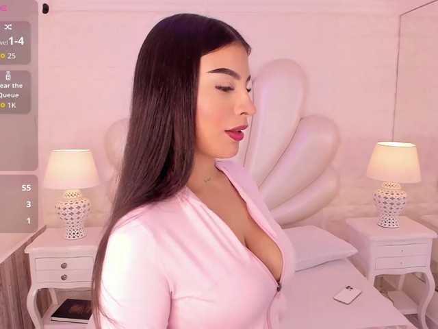 LevahMia1 live cam on BongaCams